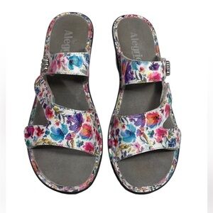 Alegria by PG Lite Loti Floral Bloom Design Leather Wedge Sandals Size 9.5